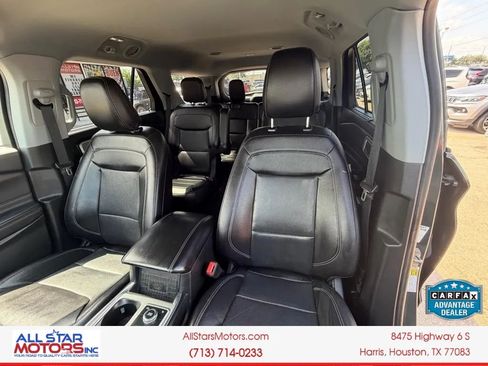 Used 2022 Ford Explorer Limited w/ Equipment Group 301A AWD/4WD image 19