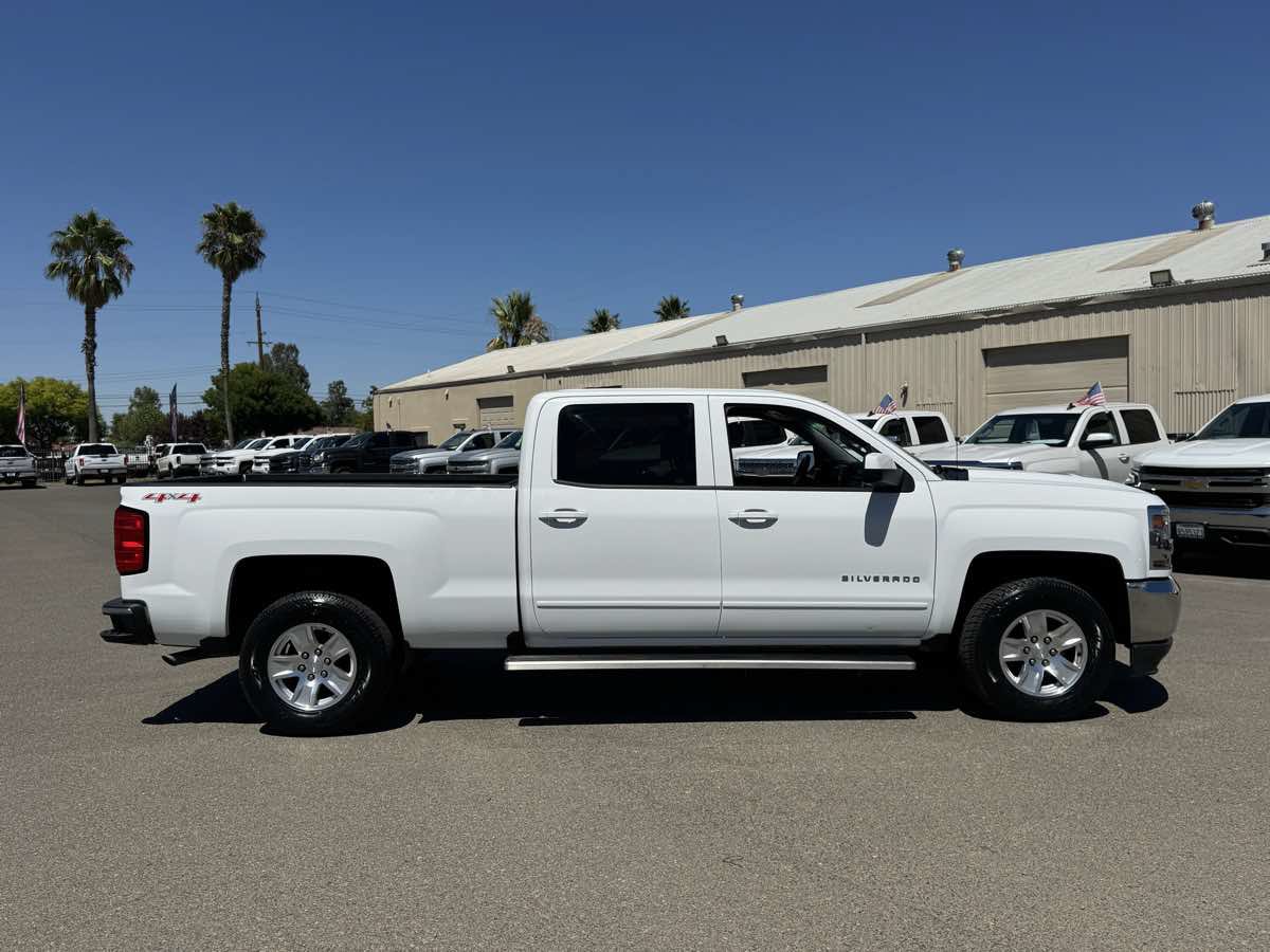 Used 2017 Chevrolet Silverado 1500 LT AWD/4WD image 12