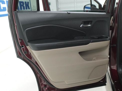 Used 2016 Honda Pilot Elite image 32