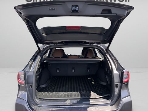 Used 2024 Subaru Outback Touring AWD/4WD image 8