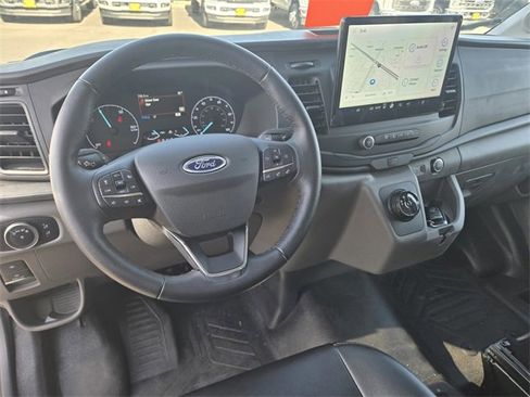Used 2022 Ford E-Transit Medium Roof w/ Load Area Protection Package image 12