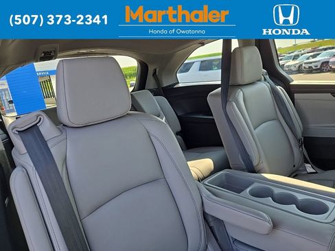 Used 2022 Honda Odyssey EX-L image 17