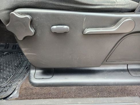 Used 2009 GMC Sierra 1500 4x4 Crew Cab image 15