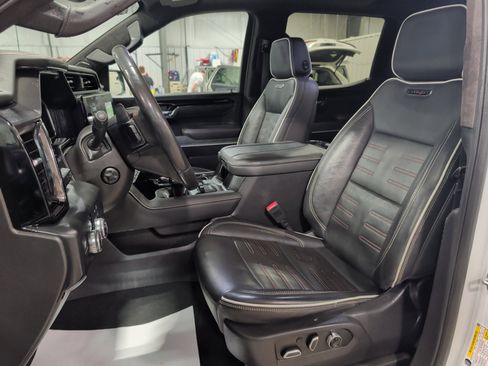 Used 2023 GMC Sierra 1500 AT4X image 8