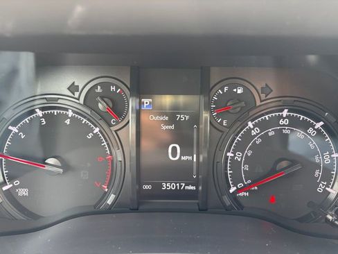 Used 2024 Toyota 4Runner SR5 Premium w/ Moonroof Package AWD/4WD image 13