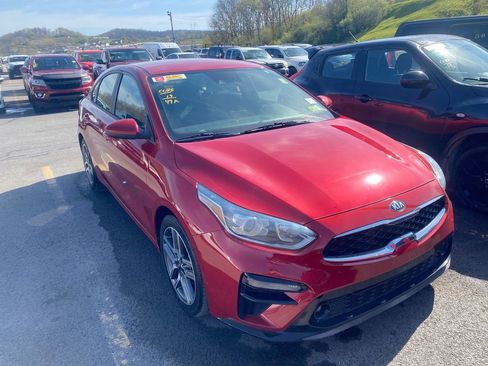 Used 2019 Kia Forte S image 2