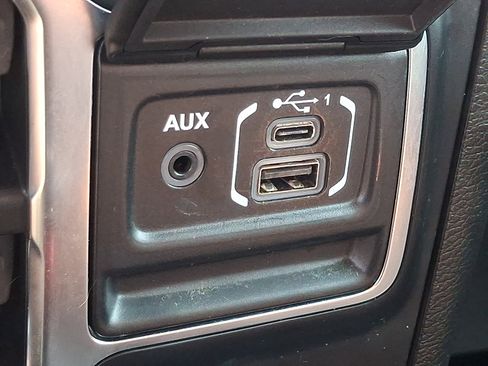 Used 2019 Jeep Wrangler Unlimited Rubicon AWD/4WD image 25