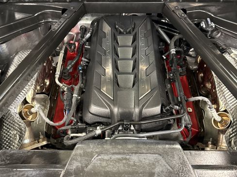 Used 2024 Chevrolet Corvette Stingray Premium Cpe w/ Z51 Performance Package image 27