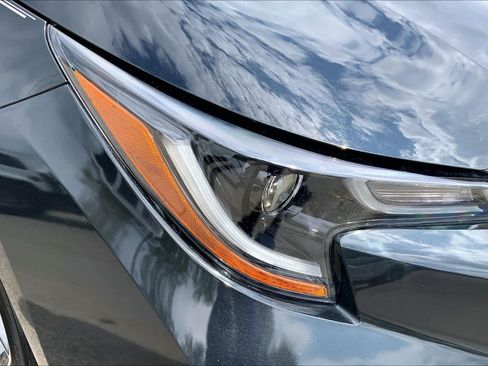 Used 2020 Toyota Corolla SE FWD image 28