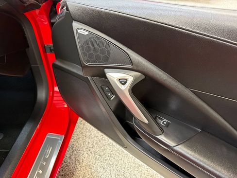 Used 2019 Chevrolet Corvette Stingray Coupe w/ 1LT RWD image 34