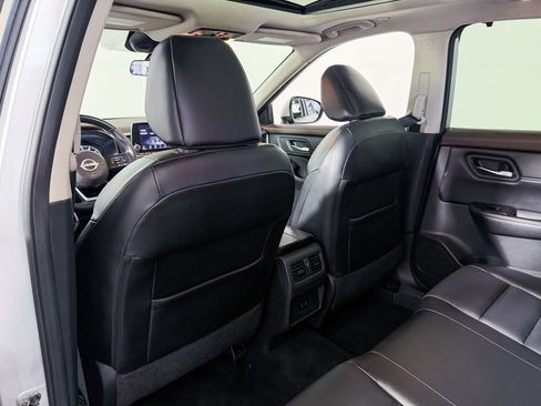 Certified 2022 Nissan Rogue SV w/ SV Premium Package AWD/4WD image 42