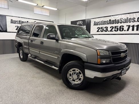 Used 2006 Chevrolet Silverado 2500 LT w/ Heavy-Duty Power Package AWD/4WD image 1