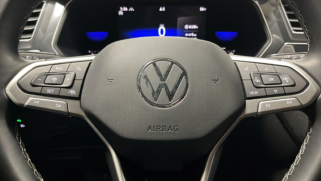 Used 2022 Volkswagen Tiguan SE AWD/4WD image 15
