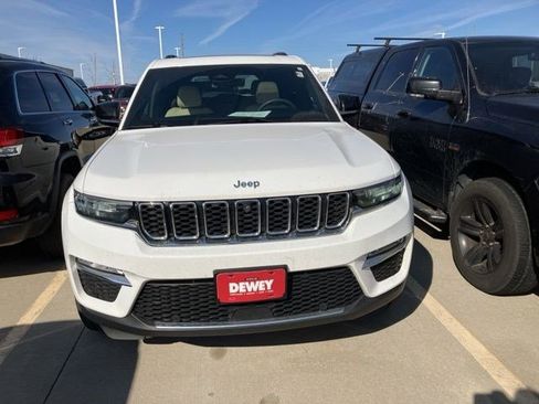 Certified 2023 Jeep Grand Cherokee Limited w/ Luxury Tech Group II image 2