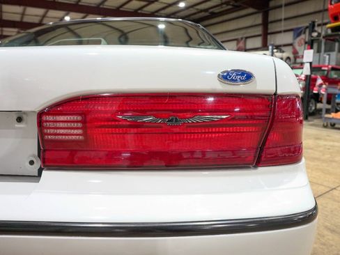 Used 1993 Ford Thunderbird Super RWD image 35
