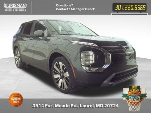 Used 2025 Mitsubishi Outlander SE image 3