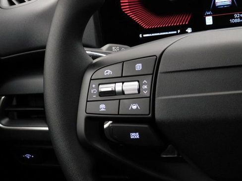 Used 2025 Kia K4 LXS image 38