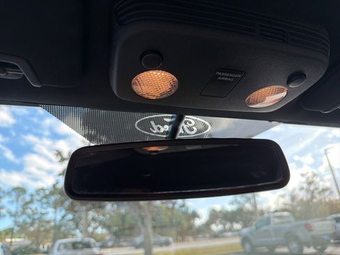 Used 2015 Ford Mustang Coupe image 10