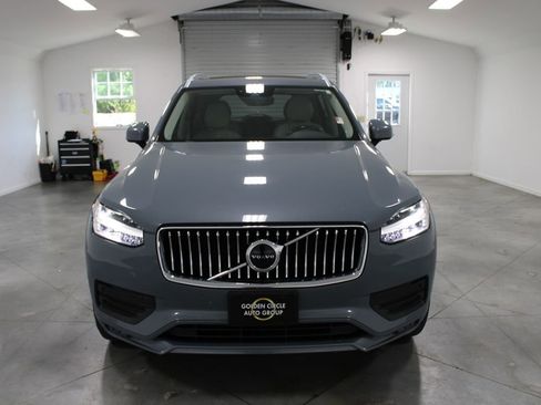 Used 2020 Volvo XC90 T6 Momentum w/ Protection Package Premier AWD/4WD image 3