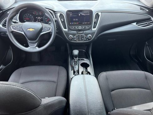 Used 2022 Chevrolet Malibu LT FWD image 14
