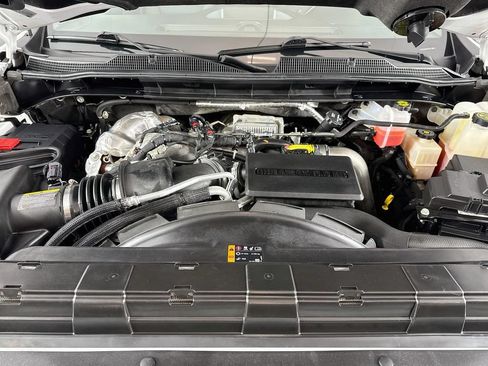 Used 2023 Chevrolet Silverado 2500 LT AWD/4WD image 28