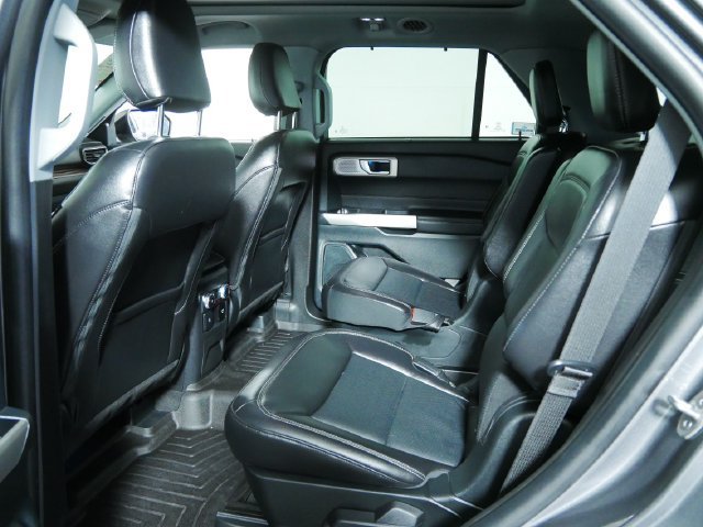 Used 2023 Ford Explorer Limited w/ Limited Technology Package AWD/4WD image 19