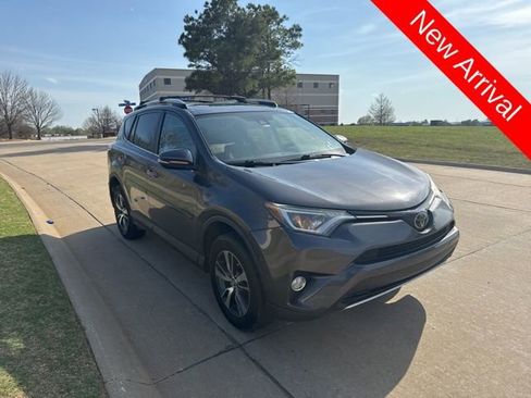 Used 2016 Toyota RAV4 XLE w/ Convenience Package image 1