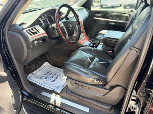 Used 2009 Cadillac Escalade EXT AWD/4WD image 9