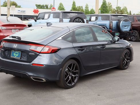 Used 2024 Honda Civic Sport Touring image 9