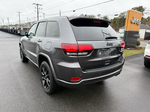 Used 2021 Jeep Grand Cherokee Laredo X image 6