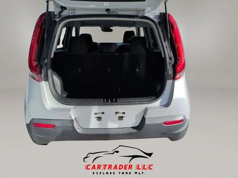 Used 2020 Kia Soul LX FWD image 19