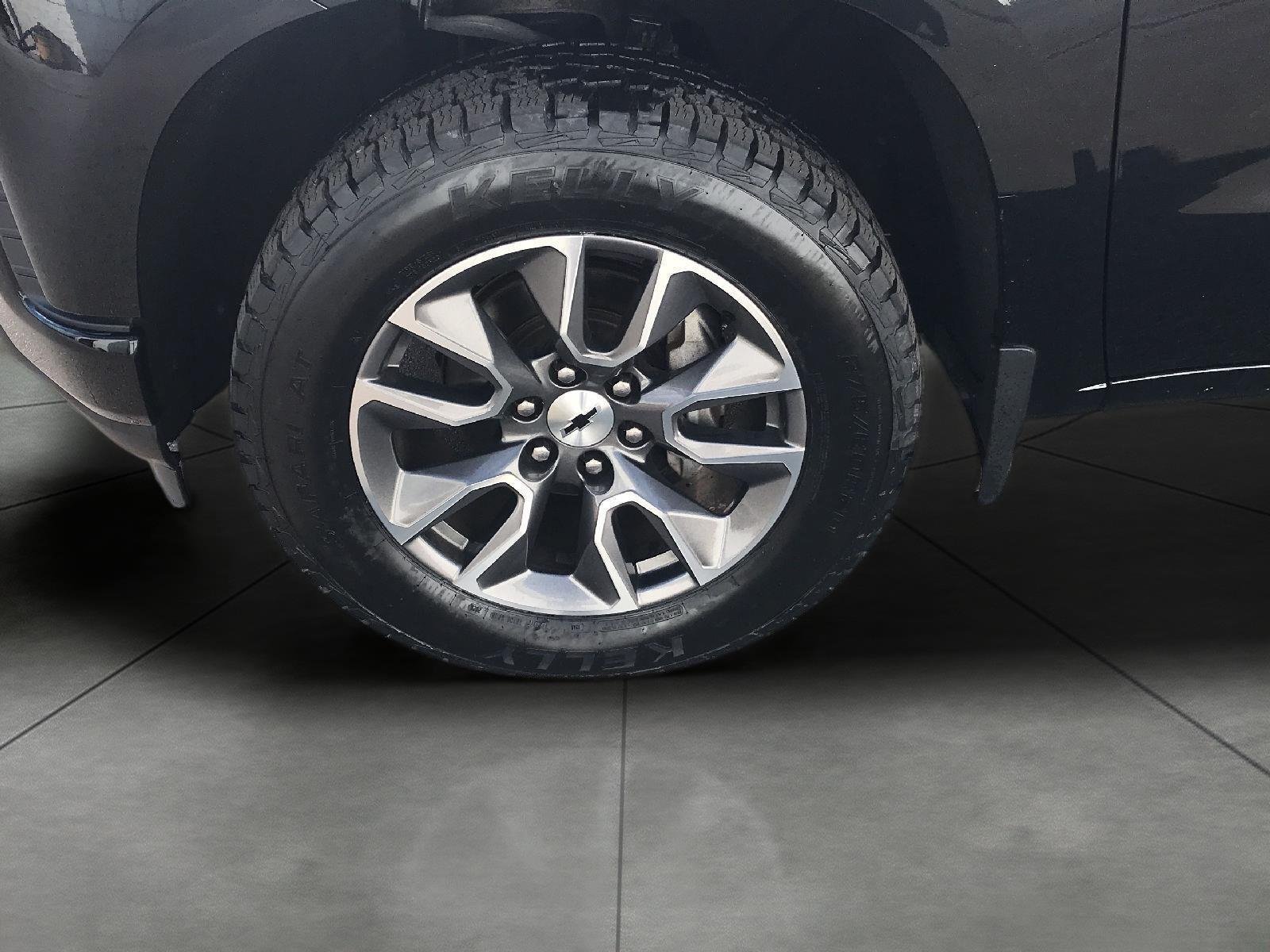Used 2020 Chevrolet Silverado 1500 RST AWD/4WD image 37
