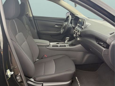 Used 2025 Nissan Sentra SV FWD image 16