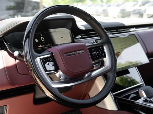 New 2026 Land Rover Range Rover SE AWD/4WD image 17