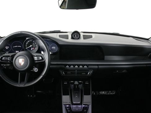 Certified 2020 Porsche 911 Carrera 4S AWD/4WD image 11