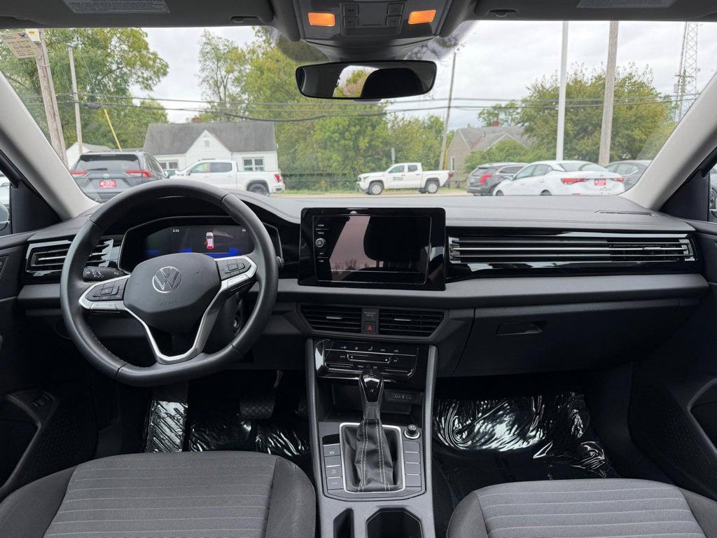 Used 2025 Volkswagen Jetta S FWD image 19