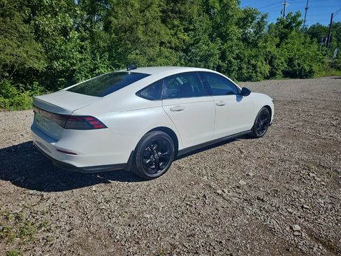Used 2025 Honda Accord SE image 4