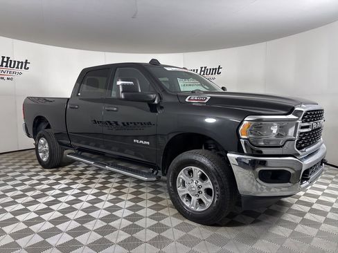 Used 2024 RAM 2500 Big Horn w/ Bed Utility Group image 4