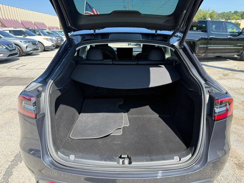 Used 2023 Tesla Model Y Long Range AWD/4WD image 5