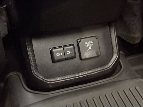 Used 2022 Toyota Highlander Platinum FWD image 39