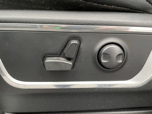 Used 2022 RAM 1500 Laramie image 10