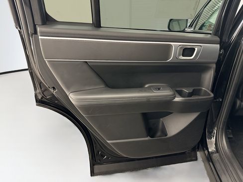 Used 2025 Hyundai Santa Fe SEL AWD/4WD image 27