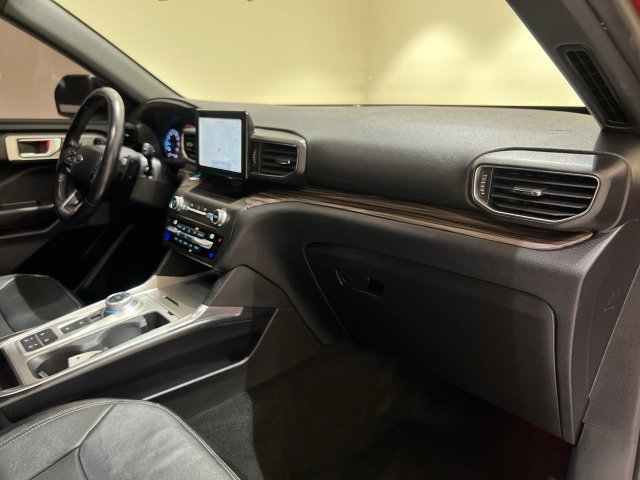 Used 2020 Ford Explorer Limited RWD image 27