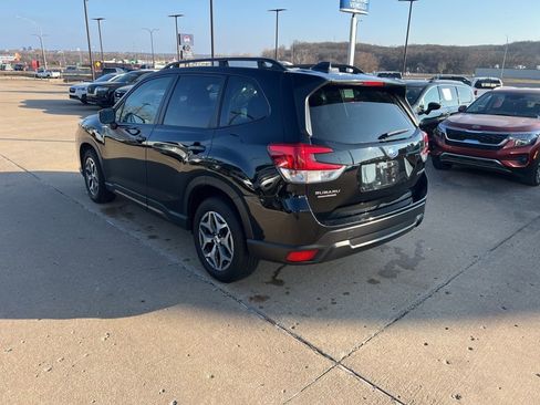 Used 2023 Subaru Forester Premium image 14