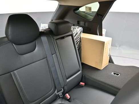 New 2026 Hyundai Tucson Limited image 16