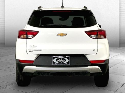 Used 2025 Chevrolet TrailBlazer LT image 3
