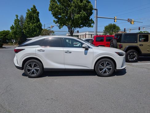Used 2023 Lexus RX 350 Premium w/ Accessory Package (Z1) AWD/4WD image 2