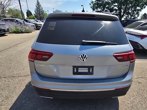Used 2020 Volkswagen Tiguan SEL AWD/4WD image 5