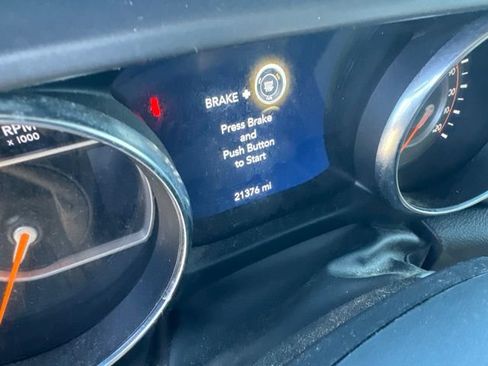Used 2022 Jeep Wrangler Unlimited Sport AWD/4WD image 11