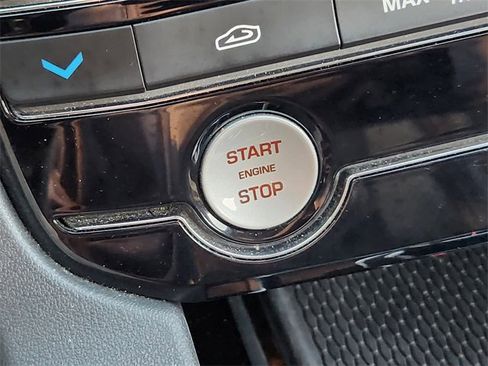 Used 2018 Jaguar F-PACE Prestige image 20